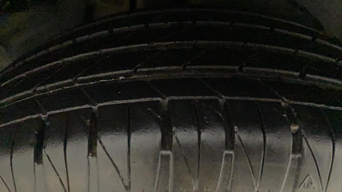 2022 Toyota URBAN CRUISER PREMIUM GRADE AT, Petrol, Automatic, 35,096 km, Left Front Tyre Tread