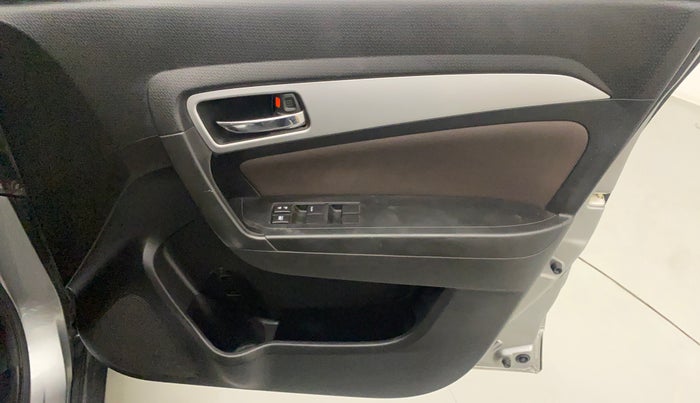 2022 Toyota URBAN CRUISER PREMIUM GRADE AT, Petrol, Automatic, 35,096 km, Driver Side Door Panels Control