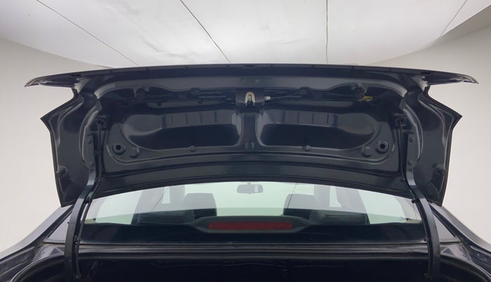 2016 Tata Zest XM RT 90 PS ABS, Petrol, Manual, 11,296 km, Boot Door Open