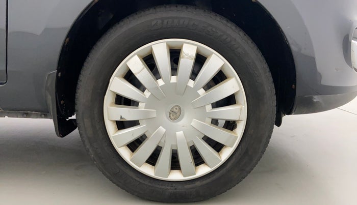 2016 Tata Zest XM RT 90 PS ABS, Petrol, Manual, 11,296 km, Right Front Wheel