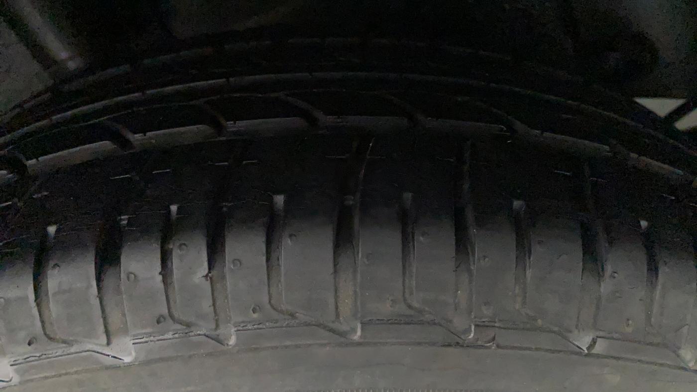 2016 Tata Zest XM RT 90 PS ABS, Petrol, Manual, 11,296 km, Left Front Tyre Tread