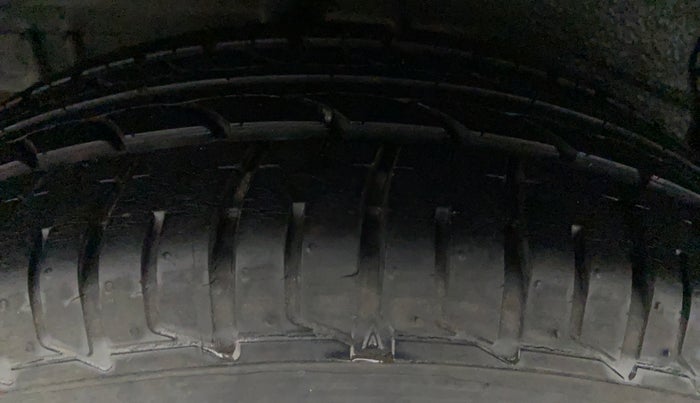 2016 Tata Zest XM RT 90 PS ABS, Petrol, Manual, 11,296 km, Right Front Tyre Tread