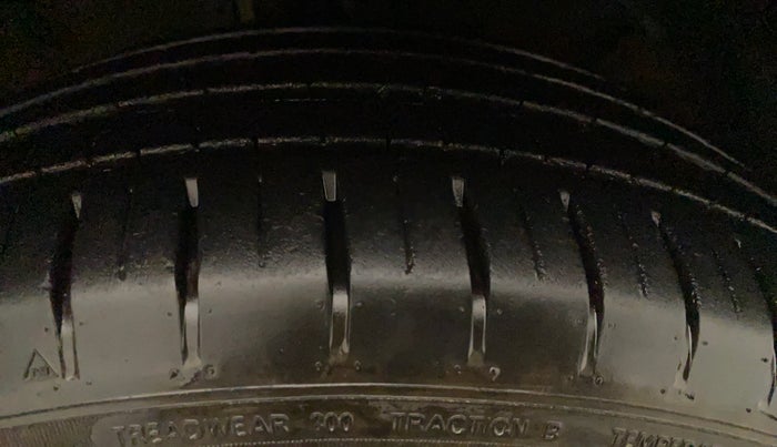 2022 Maruti Baleno ALPHA PETROL 1.2, Petrol, Manual, 15,771 km, Right Front Tyre Tread