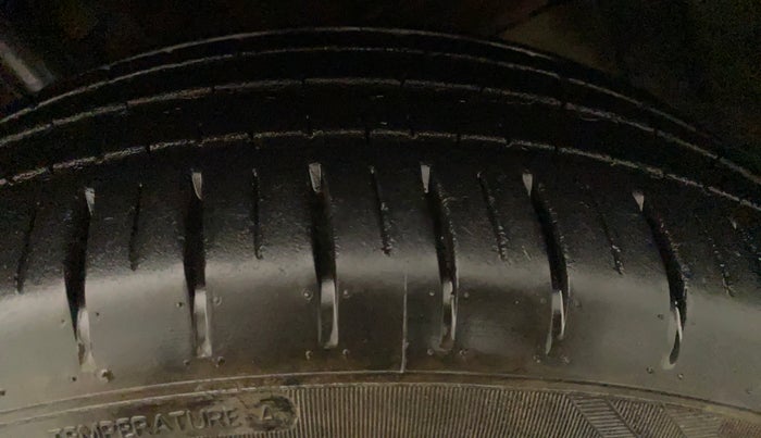 2022 Maruti Baleno ALPHA PETROL 1.2, Petrol, Manual, 15,771 km, Left Rear Tyre Tread