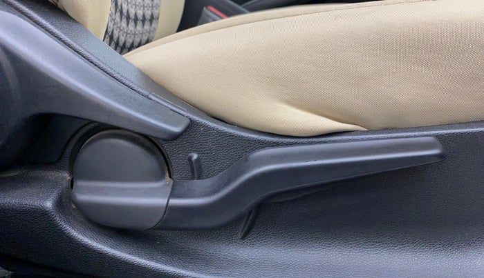 2020 Honda City 1.5L I-VTEC ZX CVT, Petrol, Automatic, 40,734 km, Driver Side Adjustment Panel