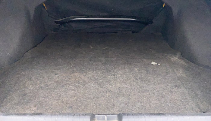 2012 Honda Civic 1.8V AT SUN ROOF, Petrol, Automatic, 93,162 km, Boot Inside