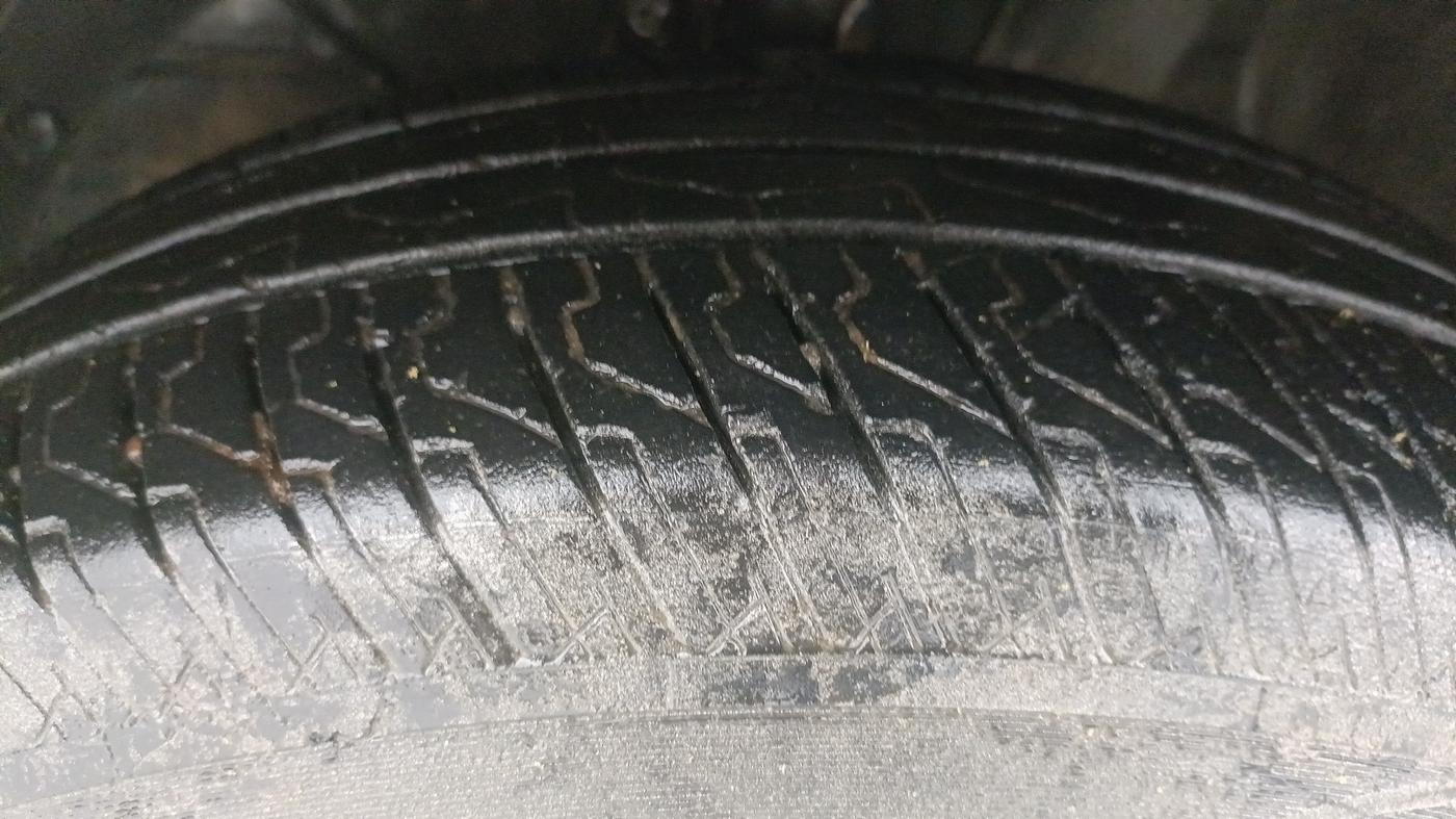 2020 Maruti Baleno DELTA PETROL 1.2, Petrol, Manual, 63,040 km, Left Front Tyre Tread