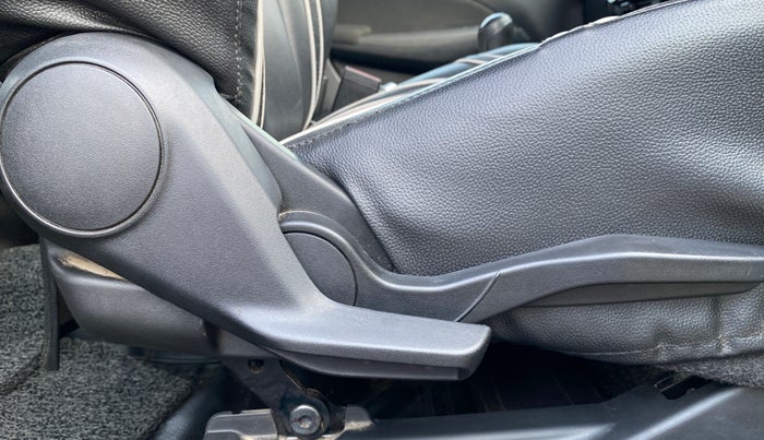 2020 Maruti Swift VXI, Petrol, Manual, 67,473 km, Driver Side Adjustment Panel