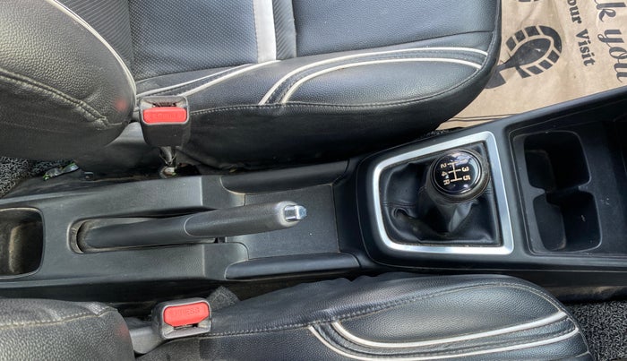 2020 Maruti Swift VXI, Petrol, Manual, 67,473 km, Gear Lever