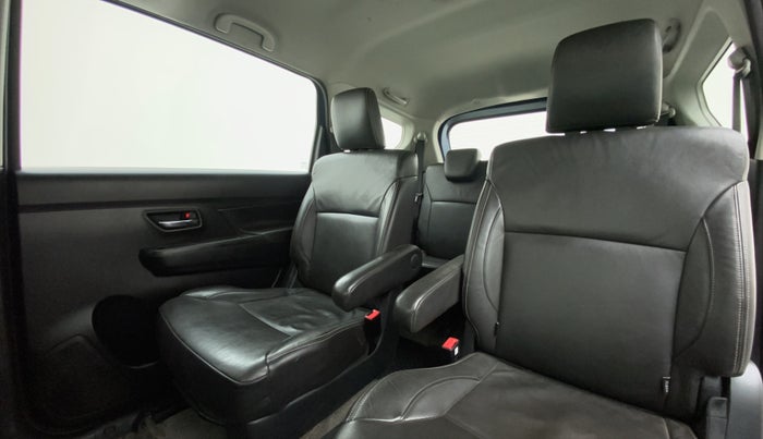 2019 Maruti XL6 ALPHA AT, CNG, Automatic, 96,827 km, Right Side Rear Door Cabin