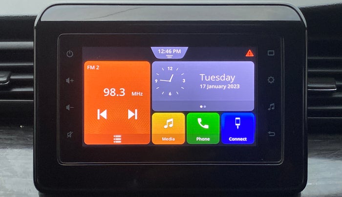 2019 Maruti XL6 ALPHA AT, CNG, Automatic, 96,827 km, Infotainment System