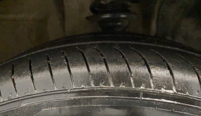 2018 Maruti IGNIS ALPHA 1.2, Petrol, Manual, 96,982 km, Right Front Tyre Tread