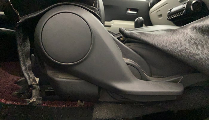 2018 Maruti IGNIS ALPHA 1.2, Petrol, Manual, 96,982 km, Driver Side Adjustment Panel