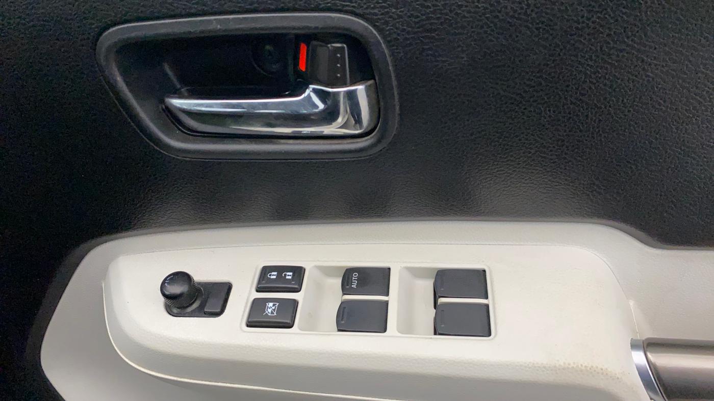 2018 Maruti IGNIS ALPHA 1.2, Petrol, Manual, 96,779 km, Driver Side Door Panels Control