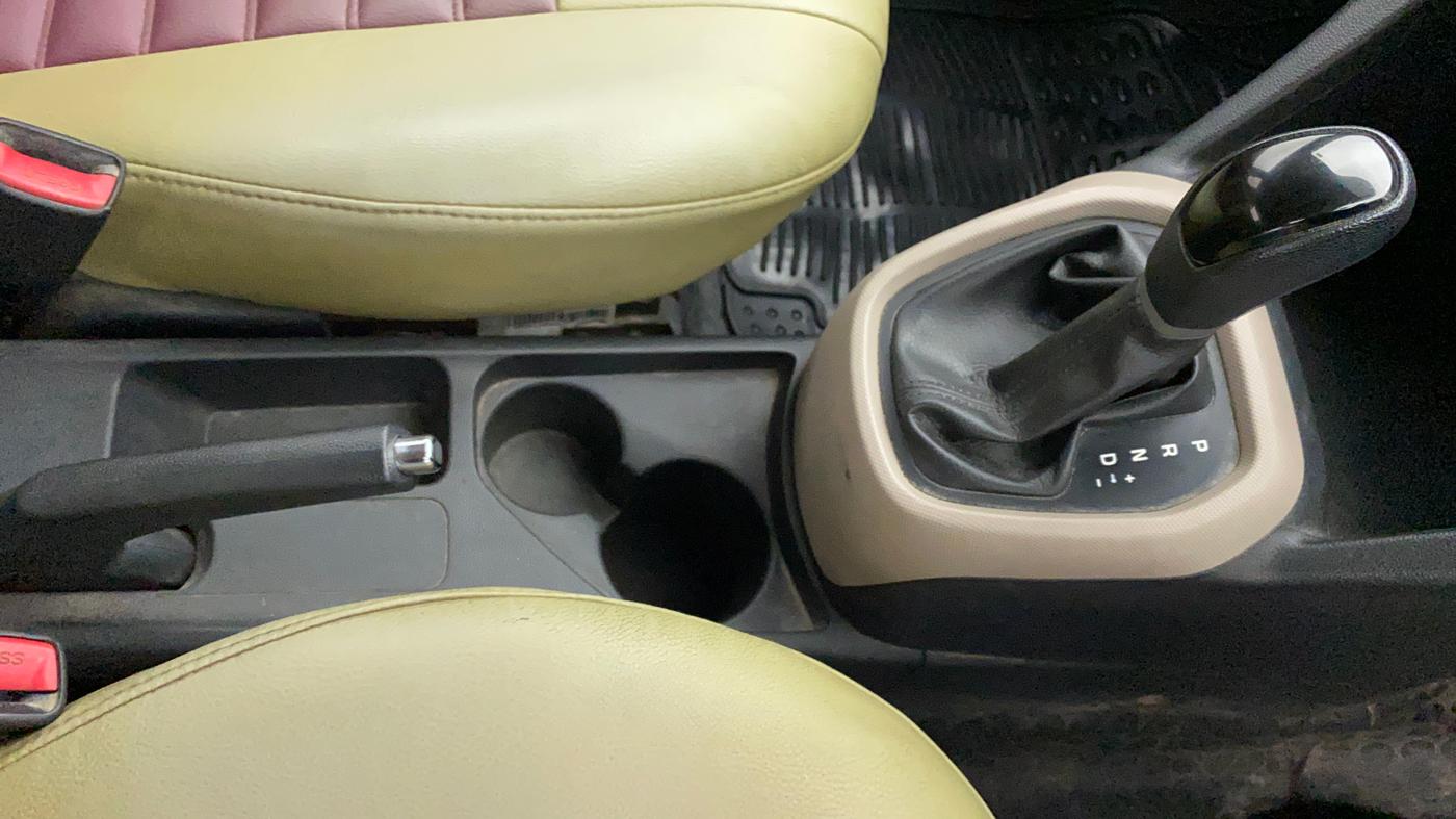 2016 Hyundai Grand i10 ASTA (O) AT 1.2 KAPPA VTVT, Petrol, Automatic, 97,207 km, Gear Lever