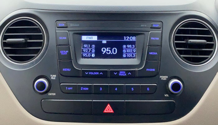 2016 Hyundai Grand i10 ASTA (O) AT 1.2 KAPPA VTVT, Petrol, Automatic, 97,207 km, Infotainment System