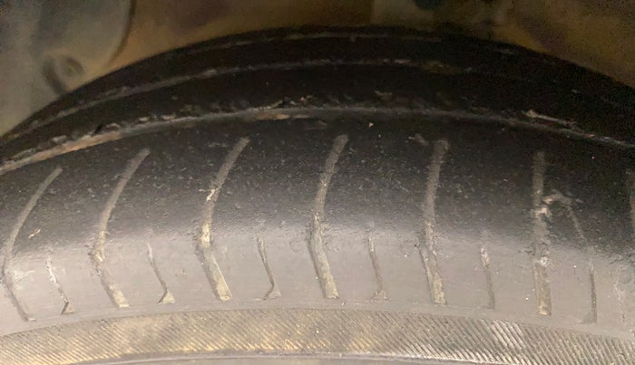 2016 Hyundai Grand i10 ASTA (O) AT 1.2 KAPPA VTVT, Petrol, Automatic, 97,207 km, Left Front Tyre Tread