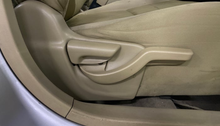 2013 Honda Amaze 1.2L I-VTEC VX, Petrol, Manual, 58,976 km, Driver Side Adjustment Panel