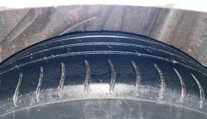 2013 Honda Amaze 1.2L I-VTEC VX, Petrol, Manual, 58,976 km, Left Rear Tyre Tread