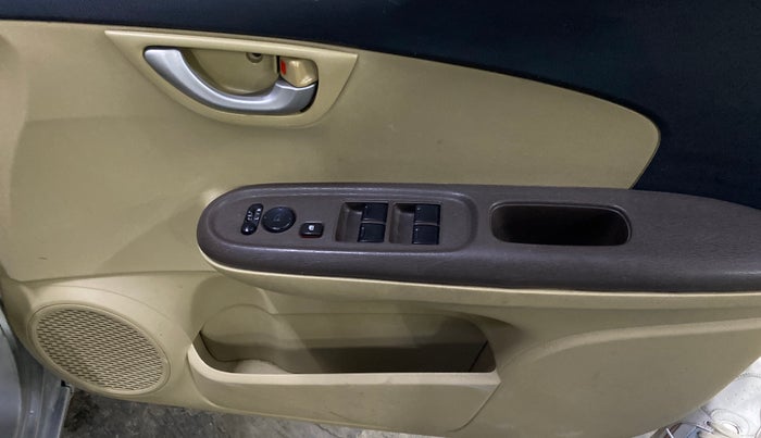 2013 Honda Amaze 1.2L I-VTEC VX, Petrol, Manual, 58,976 km, Driver Side Door Panels Control