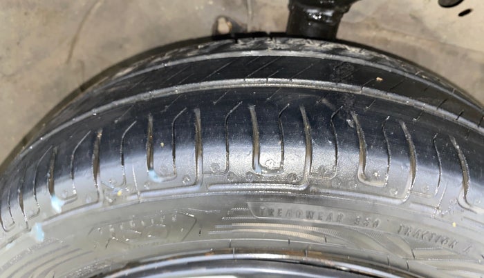 2013 Maruti Wagon R 1.0 VXI, Petrol, Manual, 51,752 km, Right Front Tyre Tread