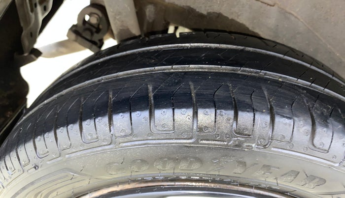 2013 Maruti Wagon R 1.0 VXI, Petrol, Manual, 51,752 km, Right Rear Tyre Tread
