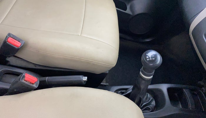 2013 Maruti Wagon R 1.0 VXI, Petrol, Manual, 51,752 km, Gear Lever