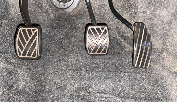 2013 Maruti Wagon R 1.0 VXI, Petrol, Manual, 51,752 km, Pedals