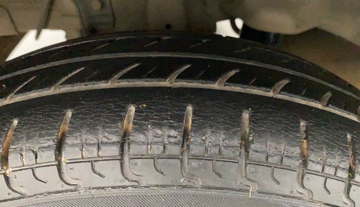 2012 Hyundai Eon D-LITE+, Petrol, Manual, 35,119 km, Right Rear Tyre Tread