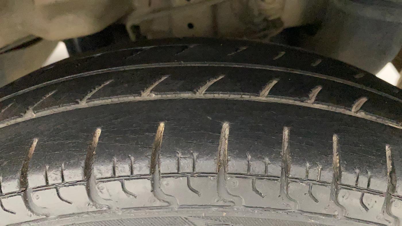 2012 Hyundai Eon D-LITE+, Petrol, Manual, 35,119 km, Left Rear Tyre Tread