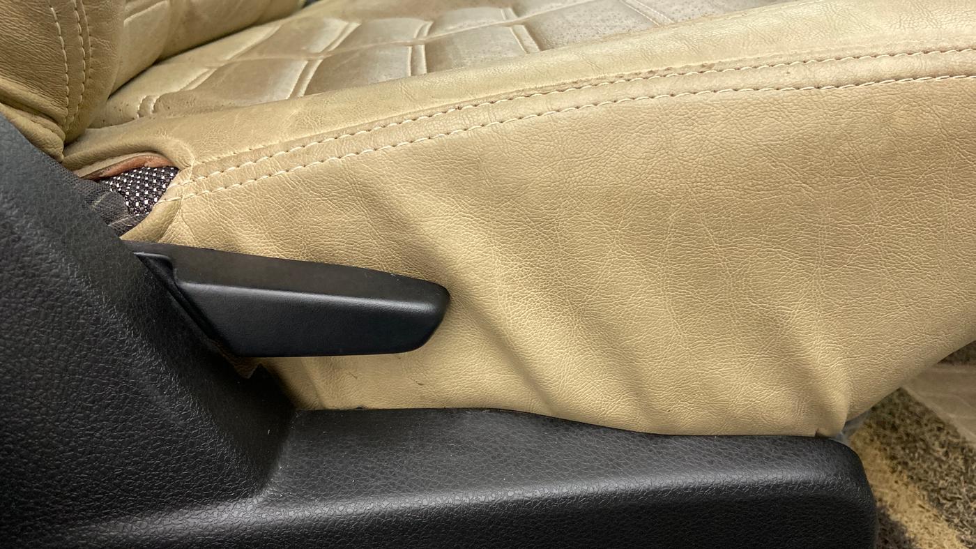 2019 Renault Duster RXS CVT, Petrol, Automatic, 7,255 km, Driver Side Adjustment Panel