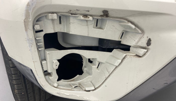 2019 Renault Duster RXS CVT, Petrol, Automatic, 7,255 km, Right fog light - Fog Light cover missing
