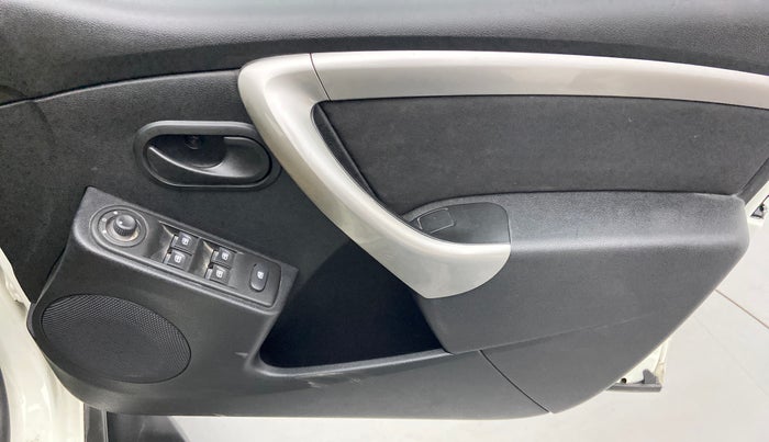 2019 Renault Duster RXS CVT, Petrol, Automatic, 7,255 km, Driver Side Door Panels Control