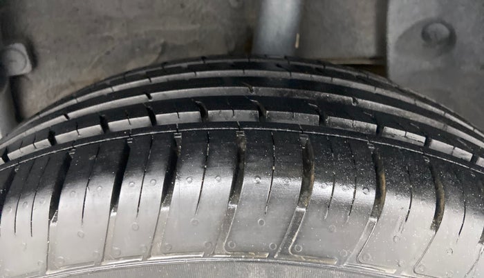 2019 Renault Duster RXS CVT, Petrol, Automatic, 7,255 km, Left Rear Tyre Tread