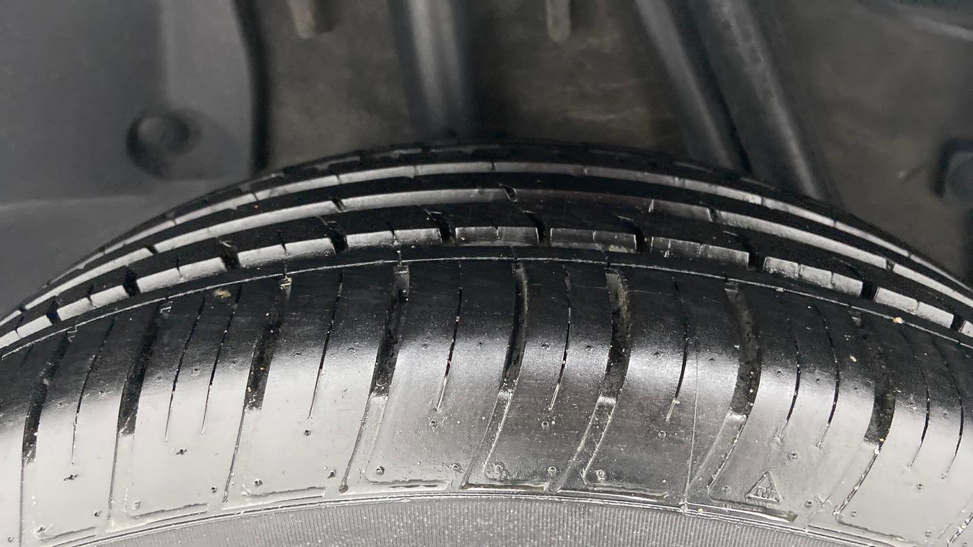 2019 Renault Duster RXS CVT, Petrol, Automatic, 7,255 km, Right Rear Tyre Tread