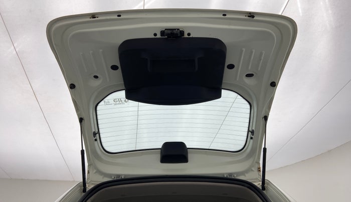 2019 Renault Duster RXS CVT, Petrol, Automatic, 7,255 km, Boot Door Open