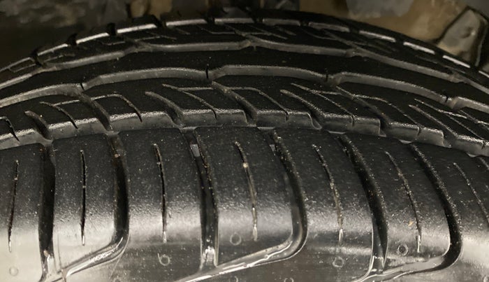 2016 Renault Duster RXS 85 PS, Diesel, Manual, 64,852 km, Right Front Tyre Tread