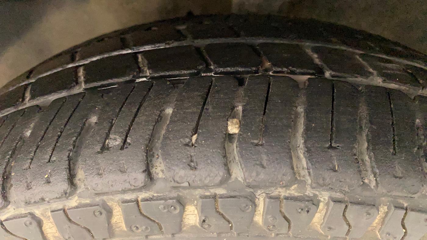 2011 Hyundai Santro Xing GL PLUS, Petrol, Manual, 66,209 km, Left Front Tyre Tread