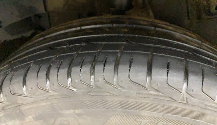 2018 Tata NEXON XZA PLUS PETROL DUAL TONE, Petrol, Automatic, 22,909 km, Right Rear Tyre Tread