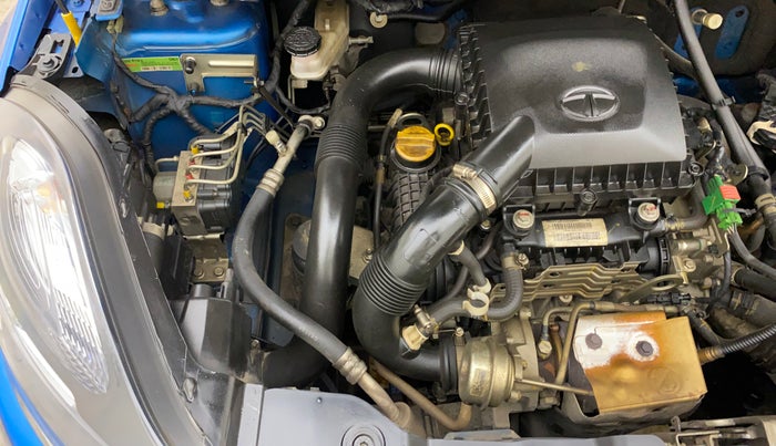 2018 Tata NEXON XZA PLUS PETROL DUAL TONE, Petrol, Automatic, 22,909 km, Engine View - Right