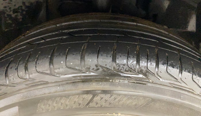 2018 Tata NEXON XZA PLUS PETROL DUAL TONE, Petrol, Automatic, 22,909 km, Right Front Tyre Tread