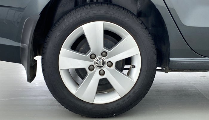 2020 Skoda Rapid 1.0 AMBITION TSI MT, Petrol, Manual, 12,245 km, Right Rear Wheel