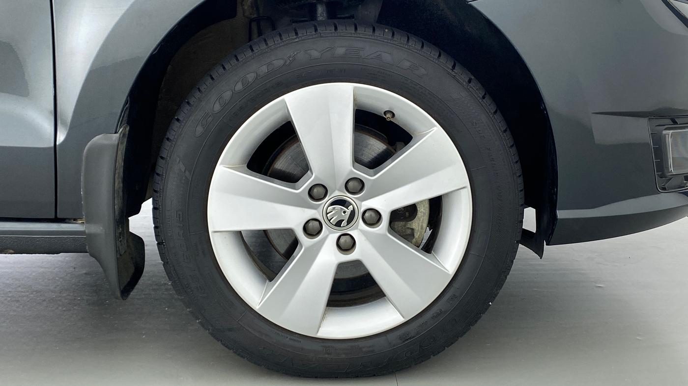 2020 Skoda Rapid 1.0 AMBITION TSI MT, Petrol, Manual, 12,245 km, Right Front Wheel