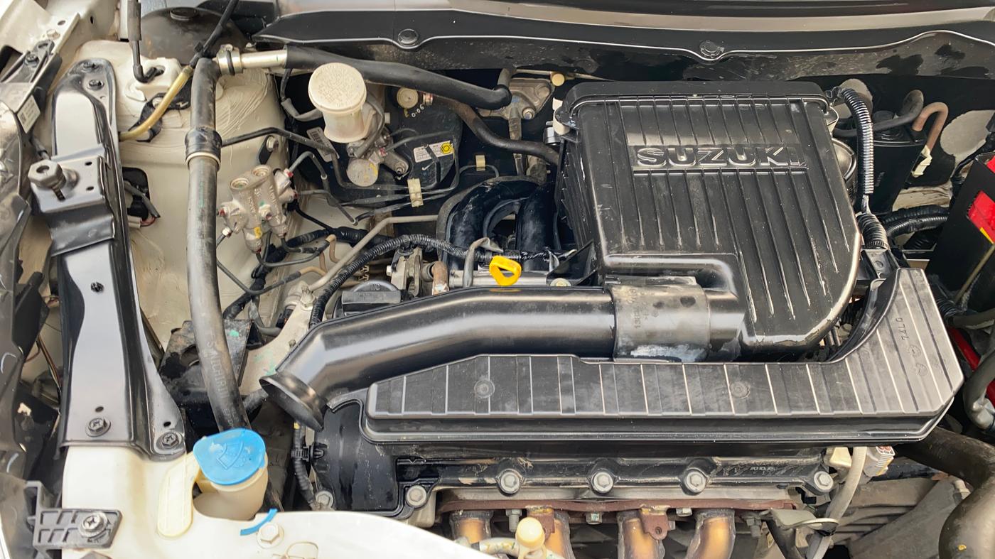 2015 Maruti Swift VXI, Petrol, Manual, 46,181 km, Engine View - Right