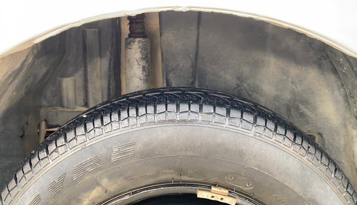 2015 Maruti Swift VXI, Petrol, Manual, 46,181 km, Right Rear Tyre Tread