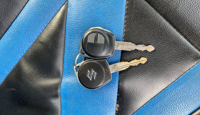 2015 Maruti Swift VXI, Petrol, Manual, 46,181 km, Key Close Up
