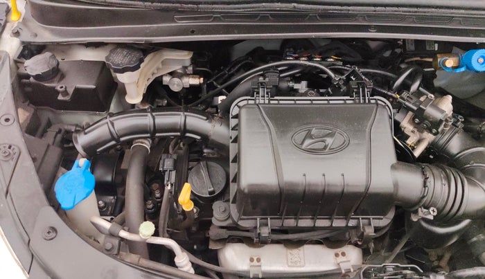 2014 Hyundai i10 SPORTZ 1.1, CNG, Manual, 72,480 km, Engine View - Right