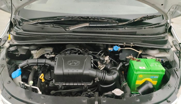 2014 Hyundai i10 SPORTZ 1.1, CNG, Manual, 72,480 km, Engine View
