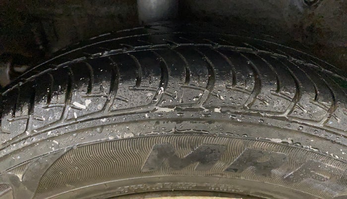 2016 Maruti Celerio VXI, Petrol, Manual, 85,797 km, Right Rear Tyre Tread