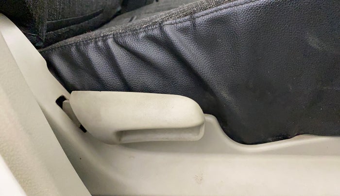 2016 Maruti Celerio VXI, Petrol, Manual, 85,797 km, Driver Side Adjustment Panel